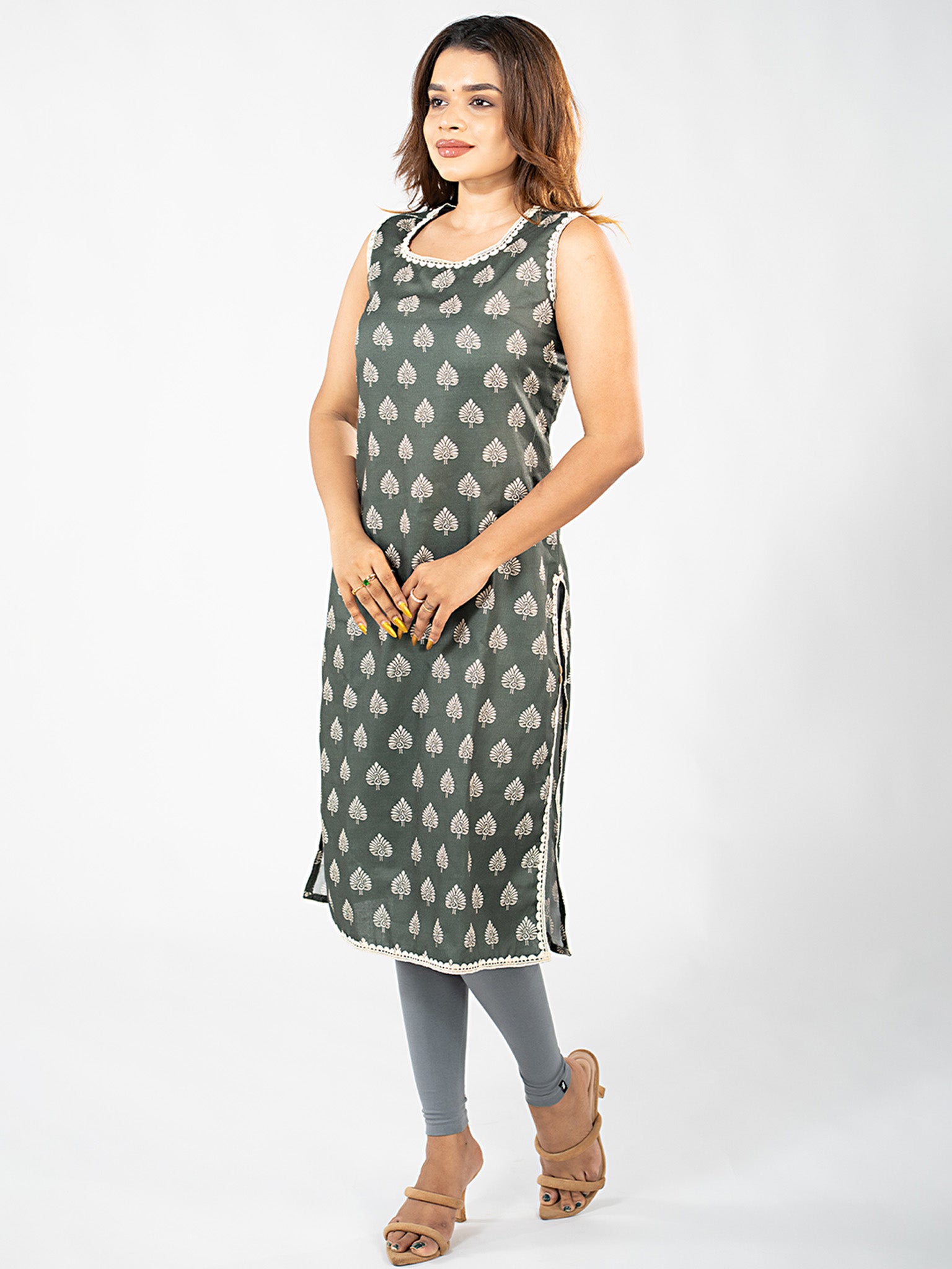 Peacock Lace Kurta in Teal Green — side view