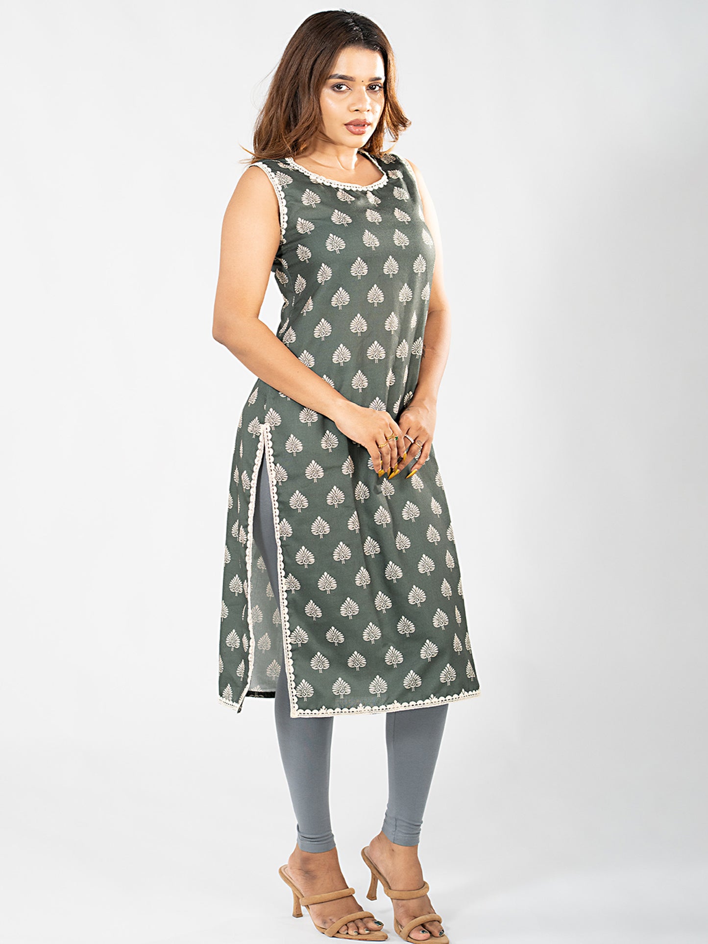 Peacock Lace Kurta in Teal Green — side view
