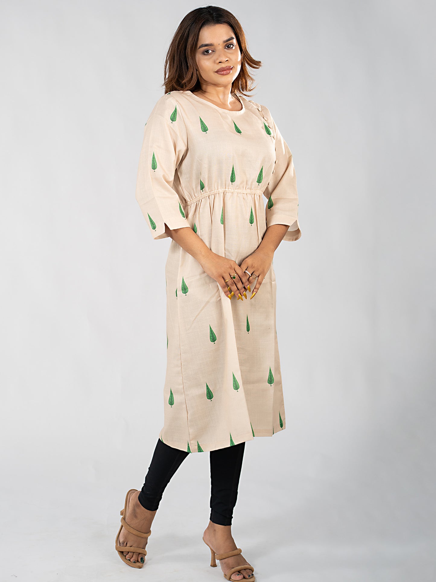 Cypress Tree Kurta in Cream — side view